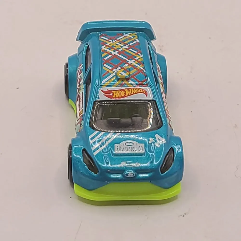 Hot Wheels 12 Ford Fiasta Rally El Segundo